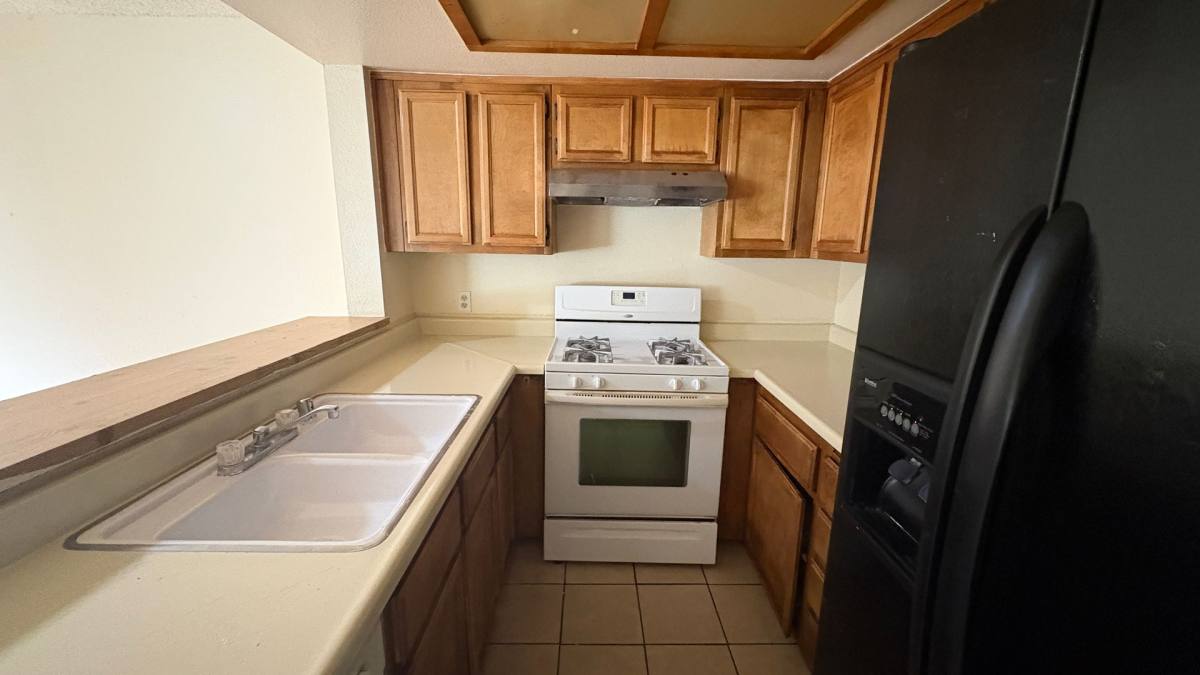 Apartment for rent at 1025 N Tippecanoe, San Bernardino, CA 92410