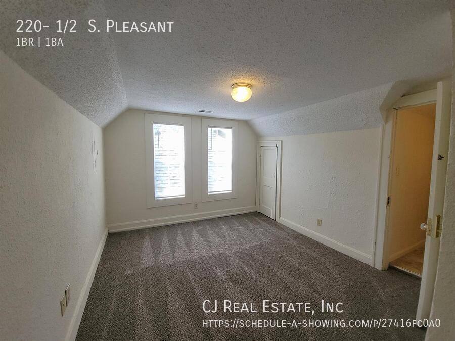 Apartment for rent at 220- 1 2 S Pleasant, Independence, MO 64050