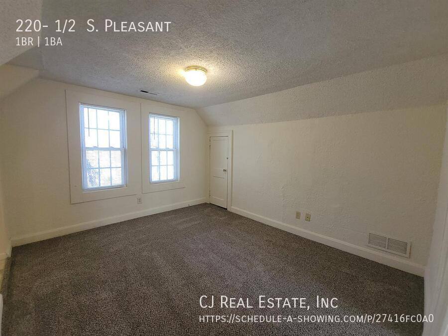 Apartment for rent at 220- 1 2 S Pleasant, Independence, MO 64050