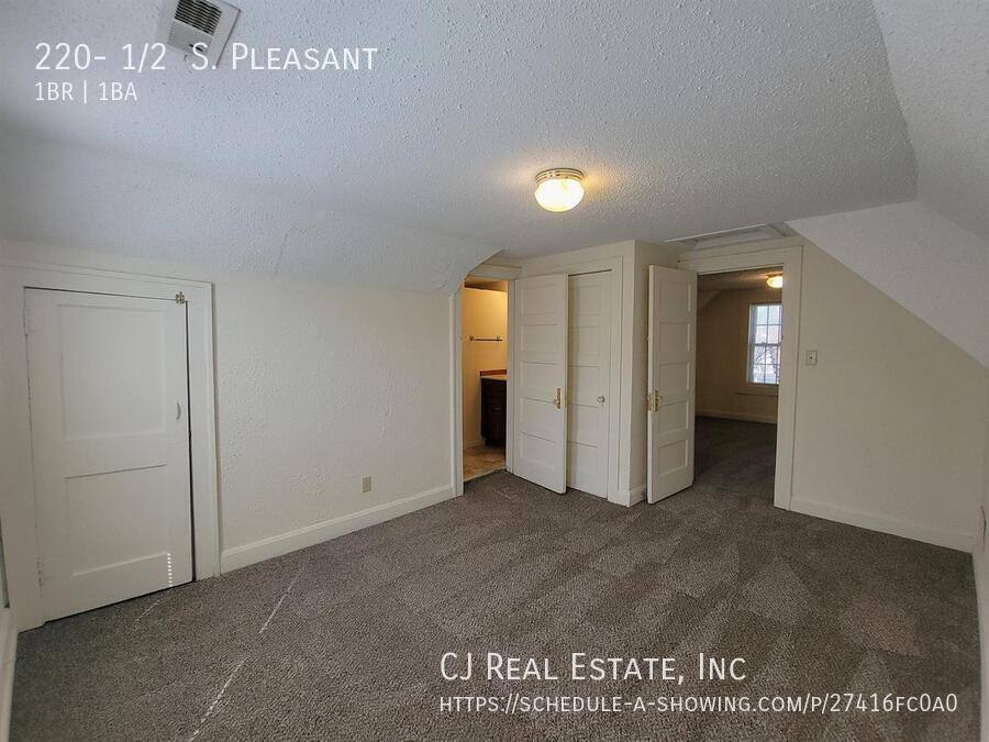 Apartment for rent at 220- 1 2 S Pleasant, Independence, MO 64050