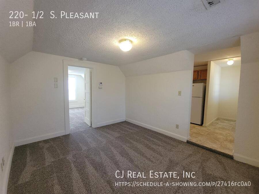 Apartment for rent at 220- 1 2 S Pleasant, Independence, MO 64050