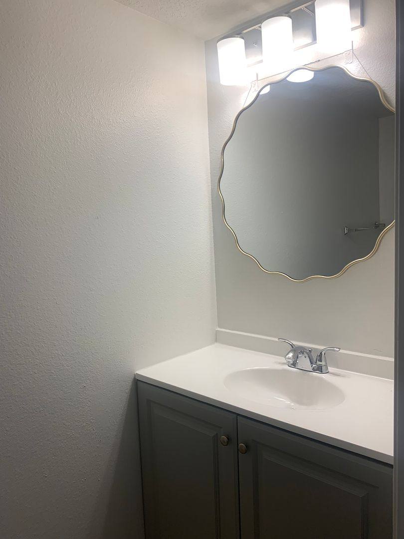 Apartment for rent at 12120 Candelaria Rd NE, Albuquerque, NM 87112