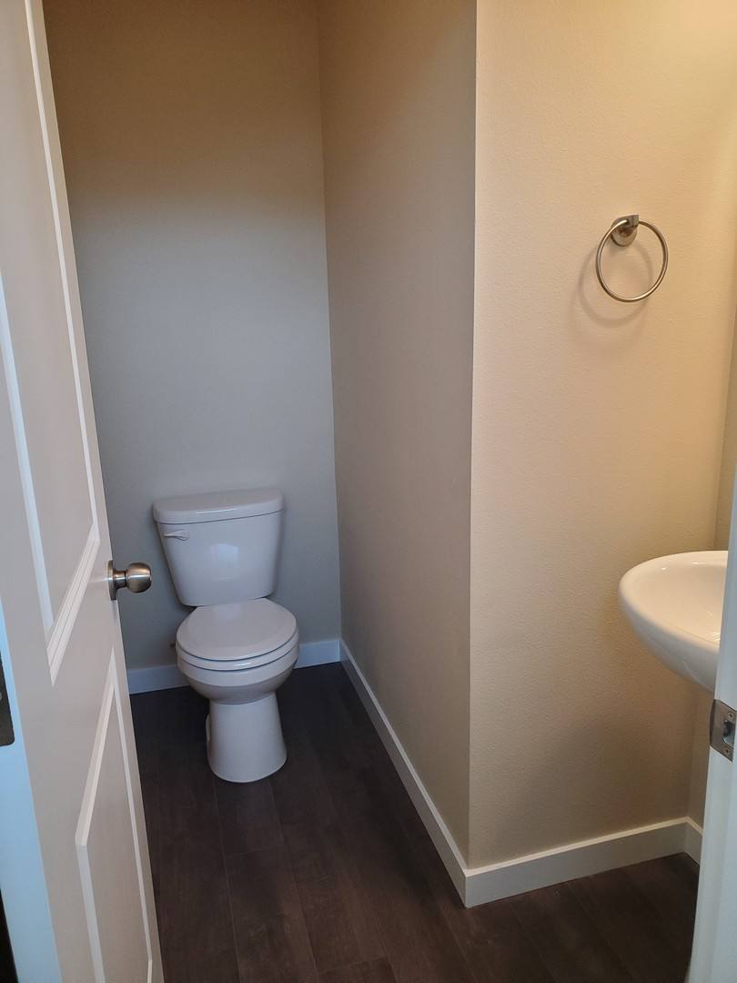 Townhouse for rent at 1917 Ahlers Ave, Centralia, WA 98531