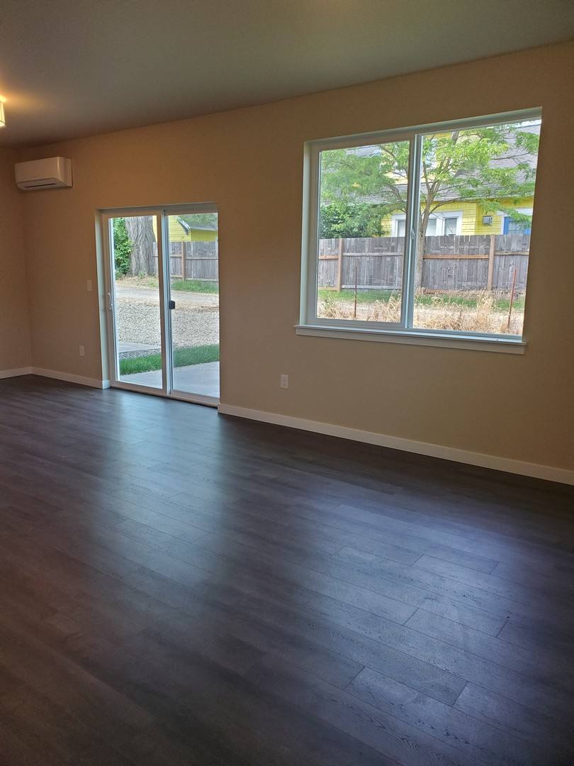 Townhouse for rent at 1917 Ahlers Ave, Centralia, WA 98531