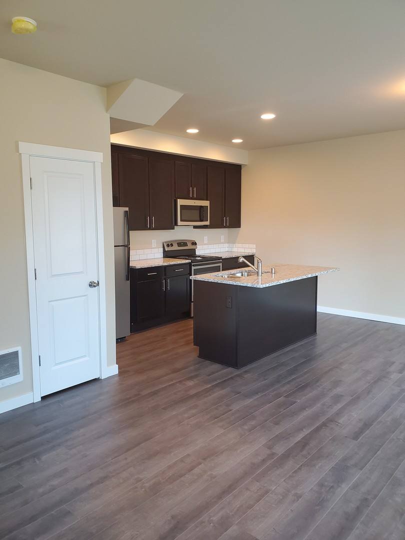 Townhouse for rent at 1917 Ahlers Ave, Centralia, WA 98531