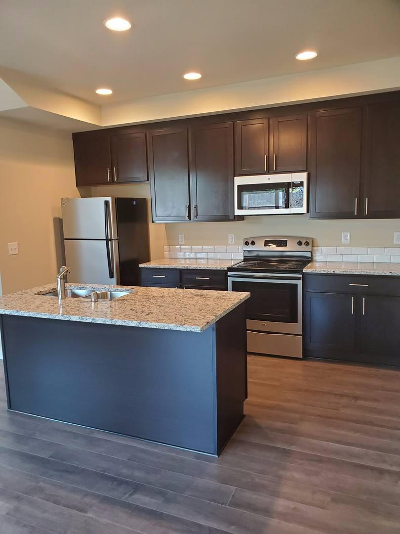 Townhouse for rent at 1917 Ahlers Ave, Centralia, WA 98531