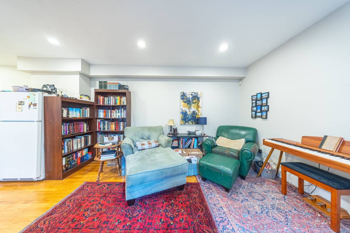 Apartment for rent at 1720 Beacon St #1, Brookline, MA 02445
