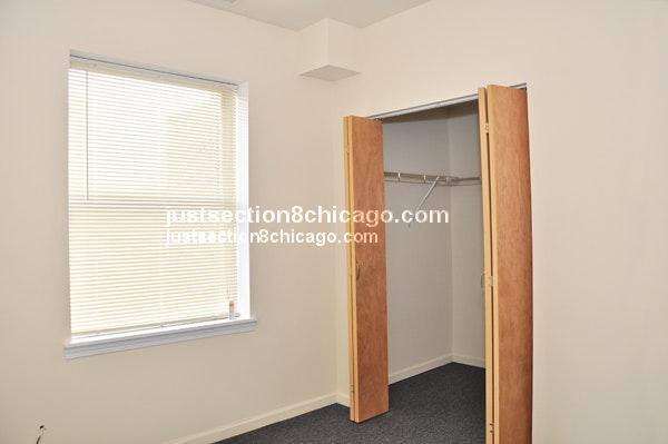 Apartment for rent at 4915 S Drexel #106, Chicago, IL 60615