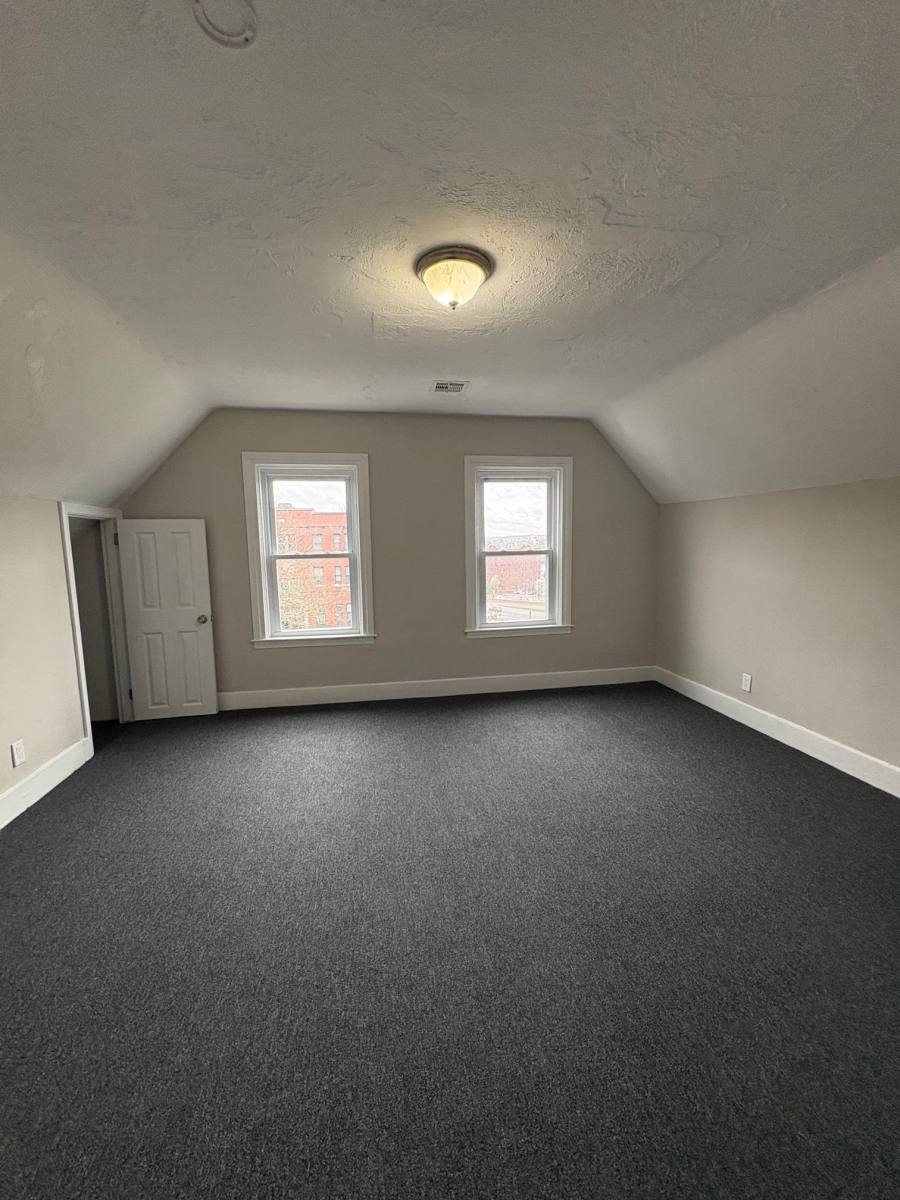 Apartment for rent at 19 Vernon St #3, Worcester, MA 01610