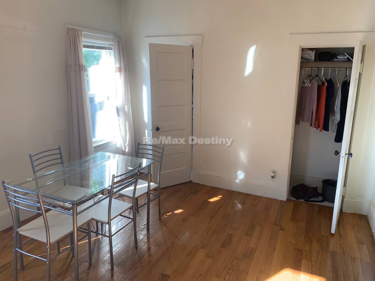 House for rent at 56 7th #1, Cambridge, MA 02141
