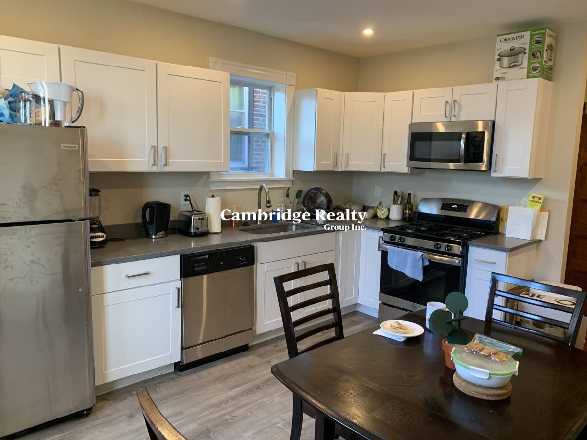 House for rent at 174 Saint Alphonsus #3T, Roxbury Crossing, MA 02120