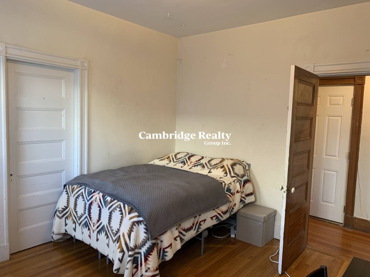 House for rent at 174 Saint Alphonsus #3T, Roxbury Crossing, MA 02120