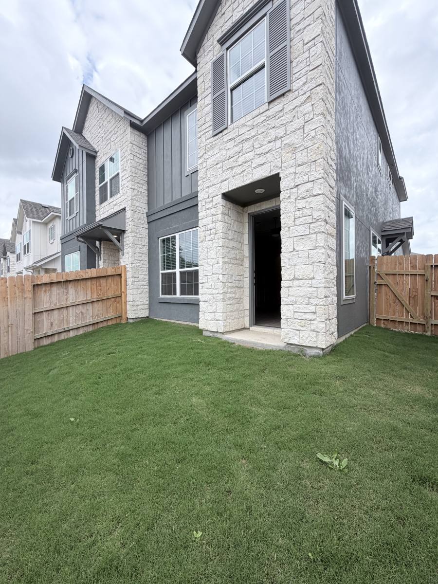Townhouse for rent at 1422 Copperleaf, New Braunfels, TX 78130