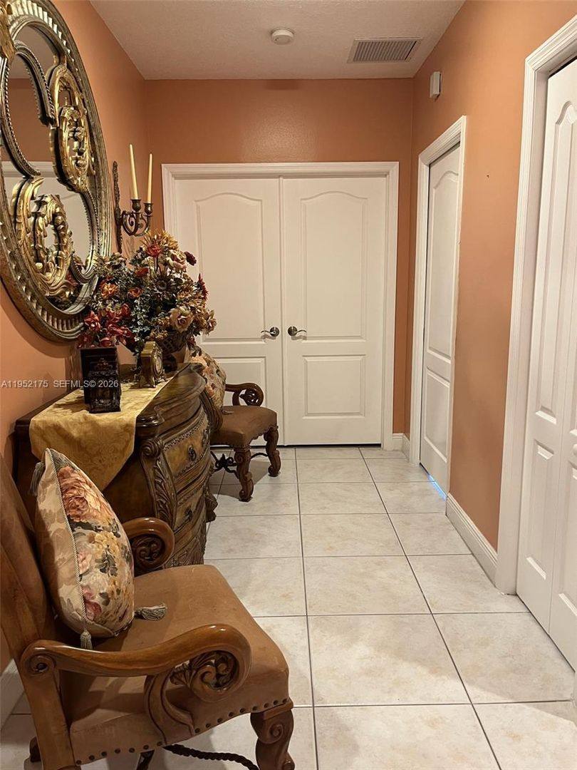 House for rent at 450 NW 130th Ave, Miami, FL 33182