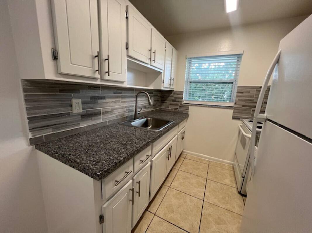 Apartment for rent at 523 S K St #523-5, Lake Worth Beach, FL 33460