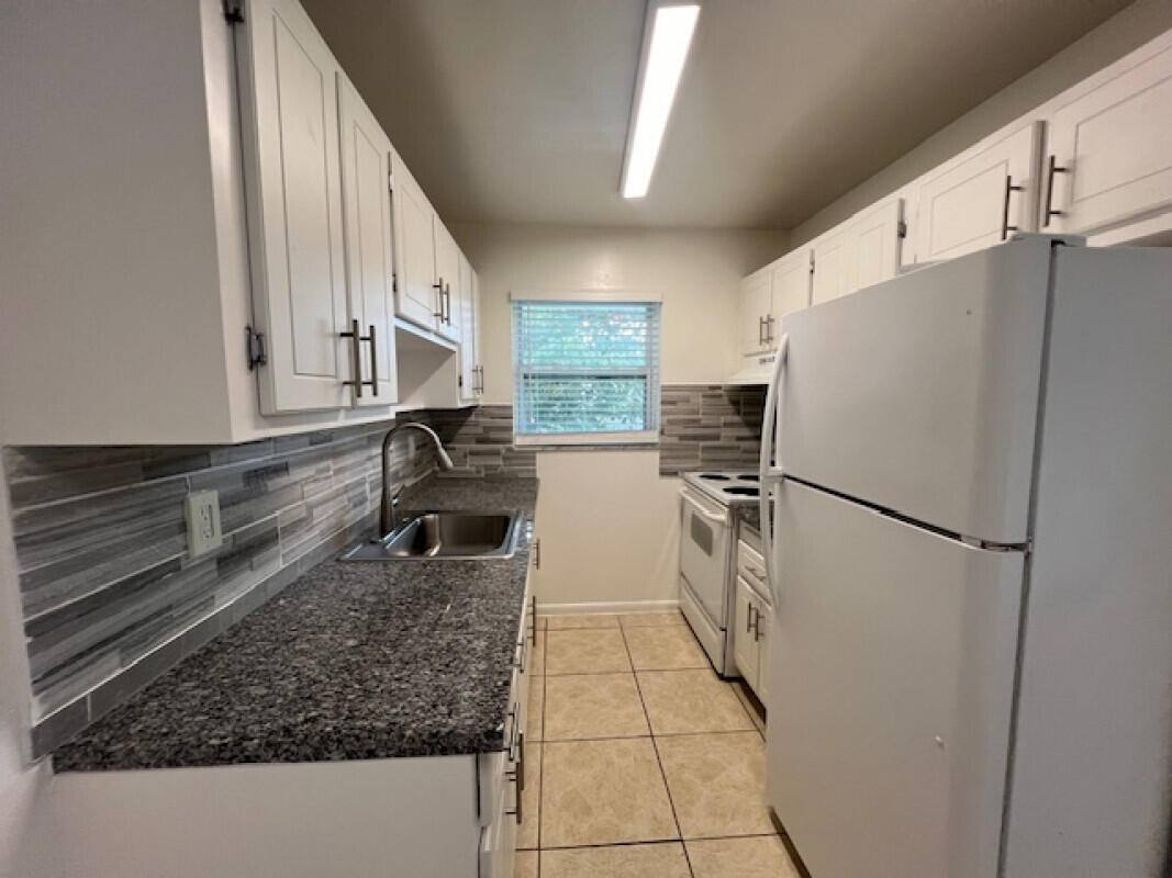 Apartment for rent at 523 S K St #523-5, Lake Worth Beach, FL 33460