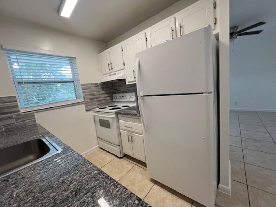 Apartment for rent at 523 S K St #523-5, Lake Worth Beach, FL 33460