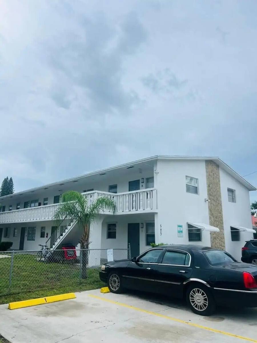 Apartment for rent at 523 S K St #523-5, Lake Worth Beach, FL 33460