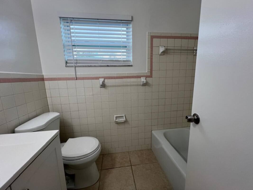 Apartment for rent at 523 S K St #523-5, Lake Worth Beach, FL 33460