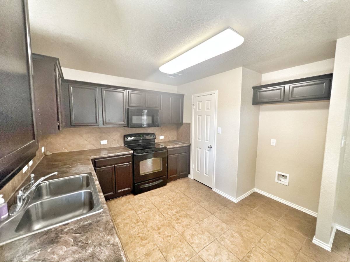 House for rent at 655 Tom Kemp Dr, New Braunfels, TX 78130
