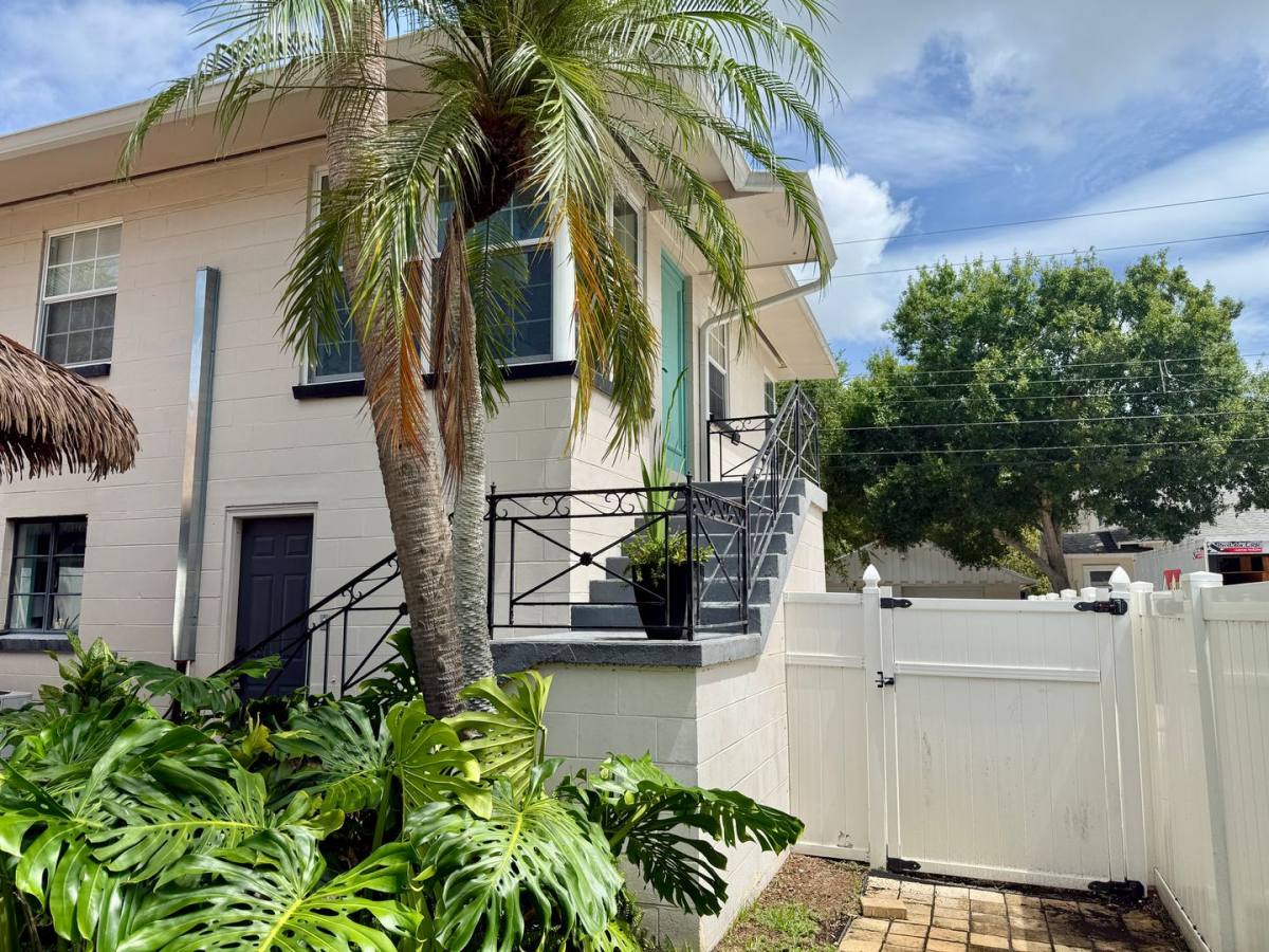 Apartment for rent at 175 1 2 28th Ave NE, Saint Petersburg, FL 33703