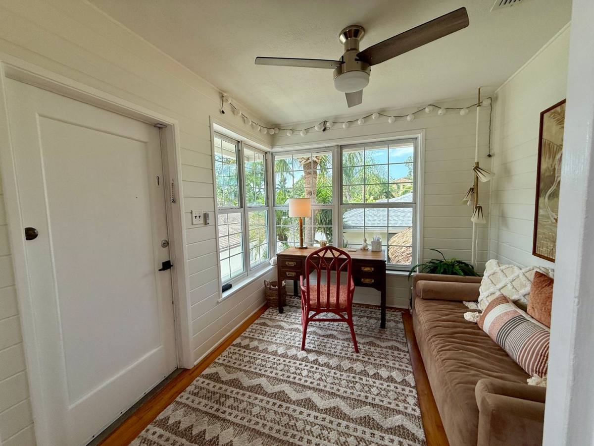 Apartment for rent at 175 1 2 28th Ave NE, Saint Petersburg, FL 33703
