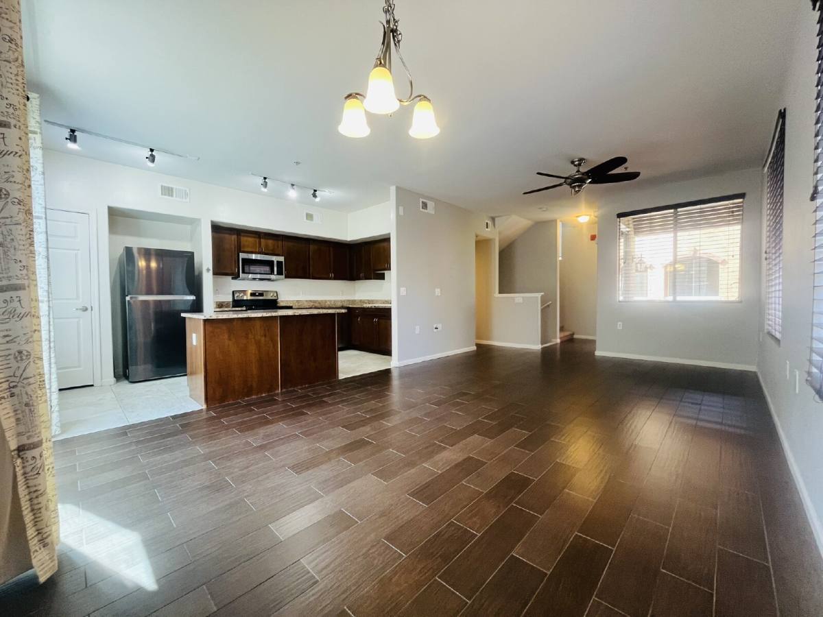 Townhouse for rent at 1920 E Bell Rd #1139, Phoenix, AZ 85022