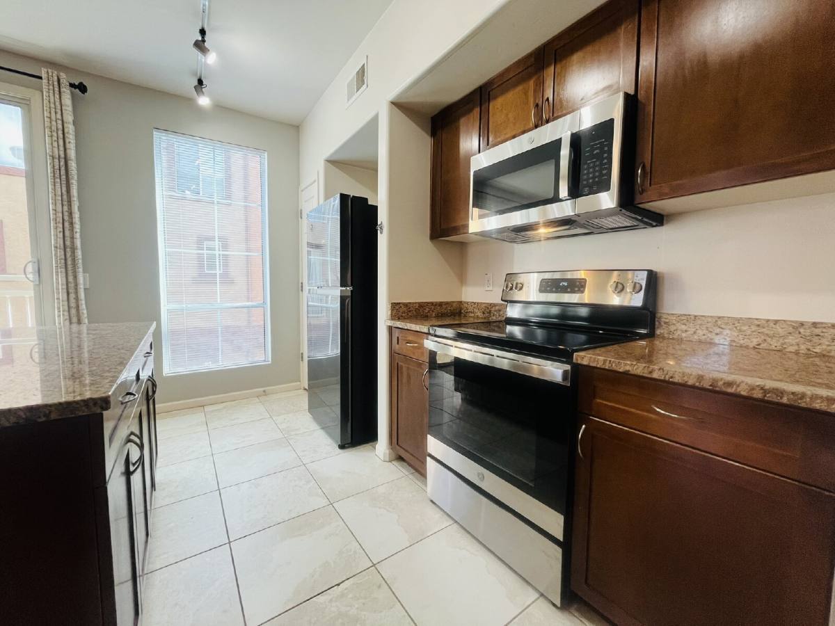 Townhouse for rent at 1920 E Bell Rd #1139, Phoenix, AZ 85022