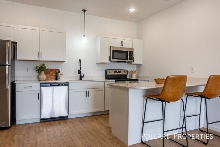 Apartment for rent at 100 Parkview Dr #SWAN, Wright City, MO 63390