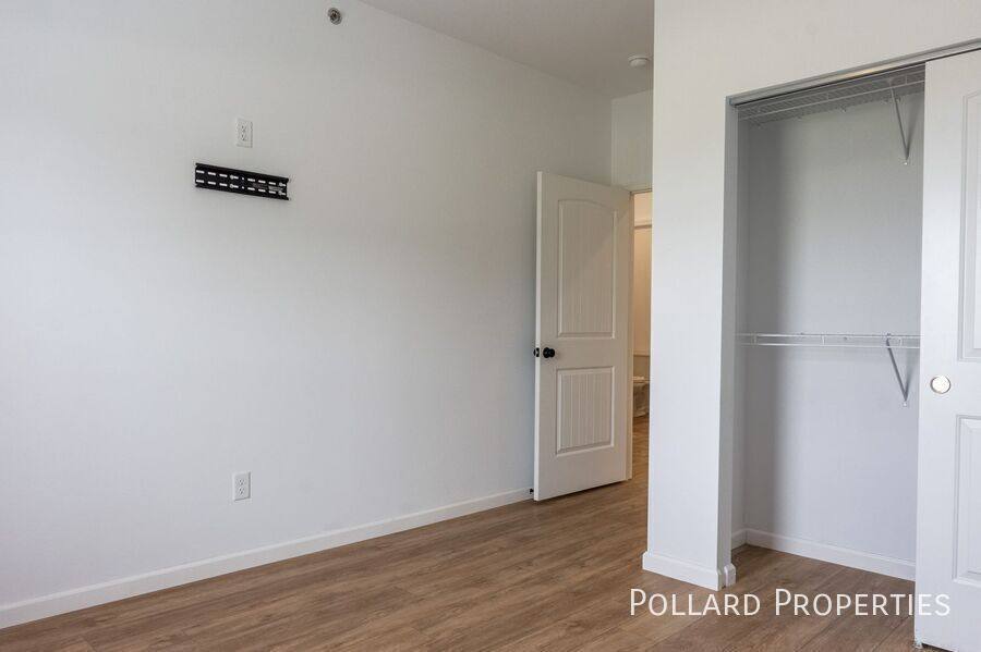 Apartment for rent at 100 Parkview Dr #102, Wright City, MO 63390