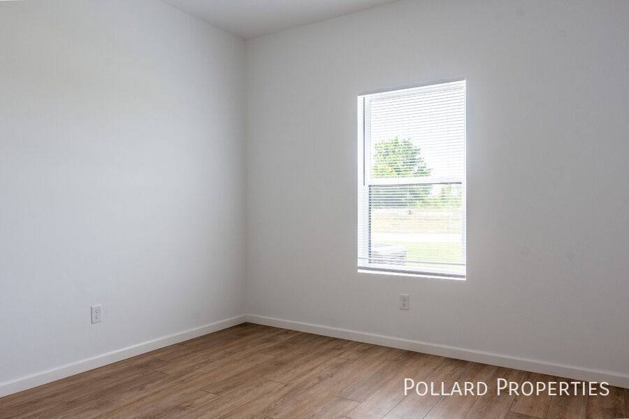 Apartment for rent at 100 Parkview Dr #102, Wright City, MO 63390