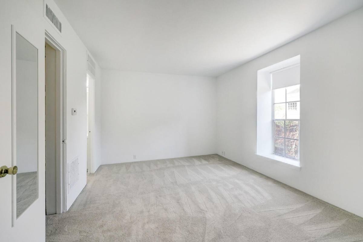 Apartment for rent at 5353 Institute Lane #29, Houston, TX 77005