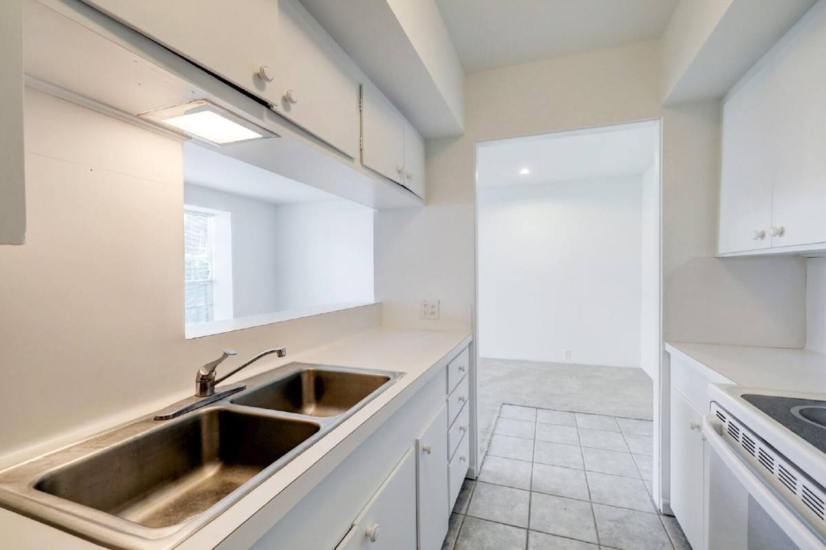 Apartment for rent at 5353 Institute Lane #29, Houston, TX 77005