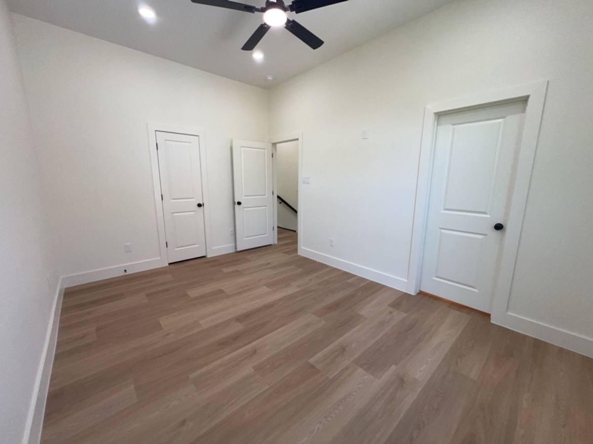 Apartment for rent at 7956 Bonaire St, Houston, TX 77028