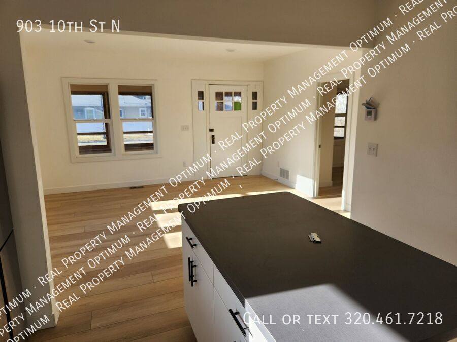 House for rent at 903 10th St N, Fargo, ND 58102