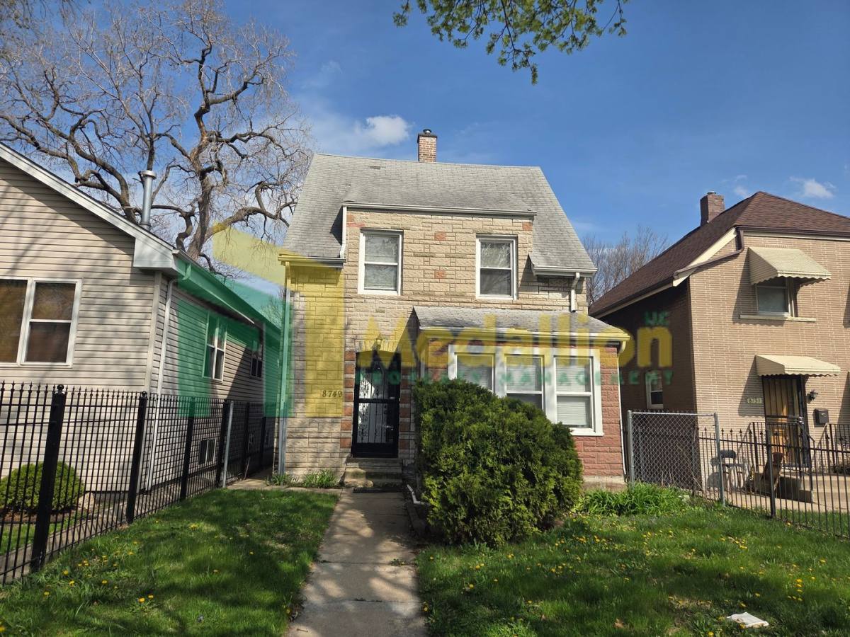 House for rent at 8749 S Wabash Ave, Chicago, IL 60619