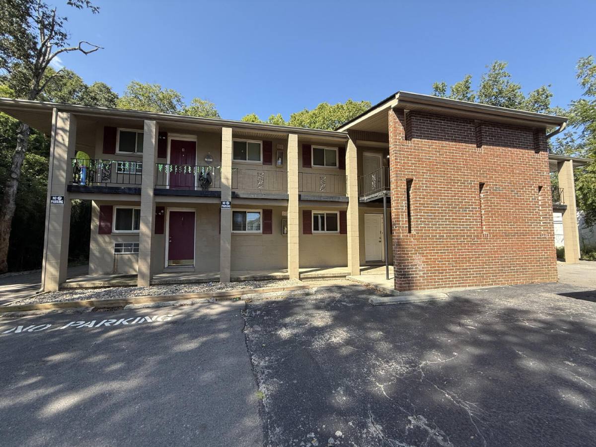 Apartment for rent at 5021 Jacksboro Pike #21, Knoxville, TN 37918