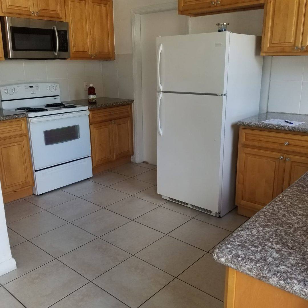 Apartment for rent at 1903 Thomas St, Hollywood, FL 33020
