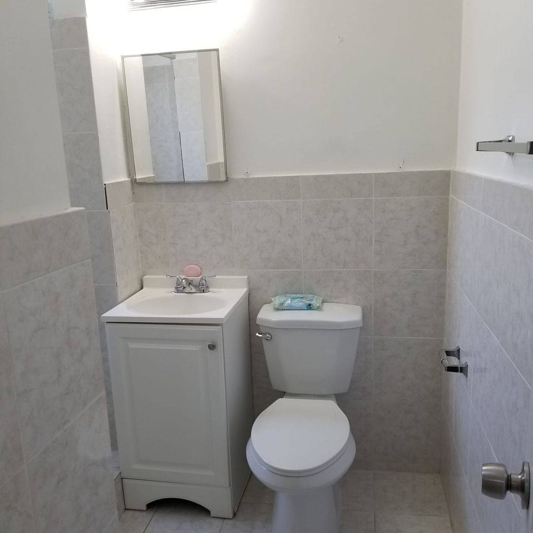 Apartment for rent at 1903 Thomas St, Hollywood, FL 33020