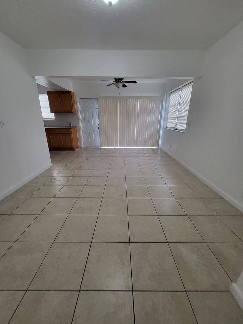 Apartment for rent at 1903 Thomas St, Hollywood, FL 33020