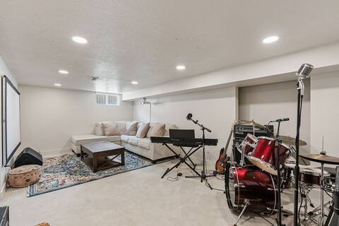 Townhouse for rent at 1951 S 1700 E, Salt Lake City, UT 84102