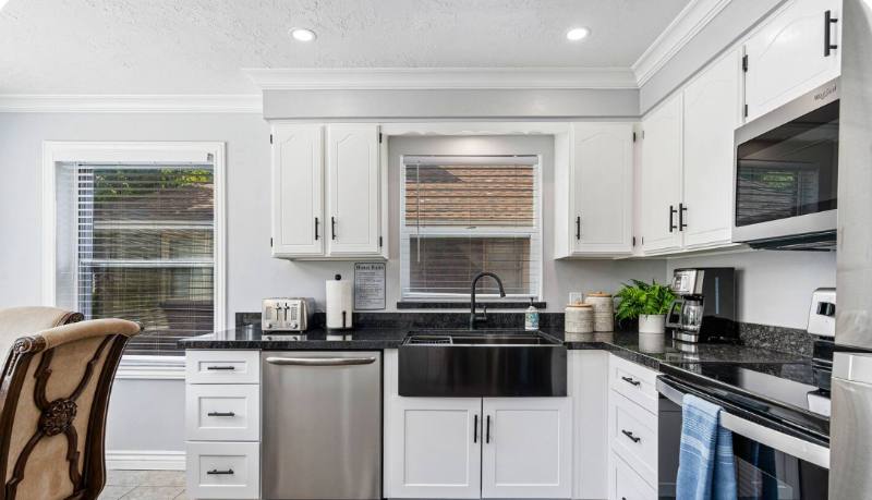 Townhouse for rent at 444 N Oakley St, Salt Lake City, UT 84116