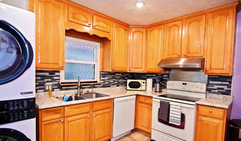 Townhouse for rent at 470 Edith Ave S, Salt Lake City, UT 84111