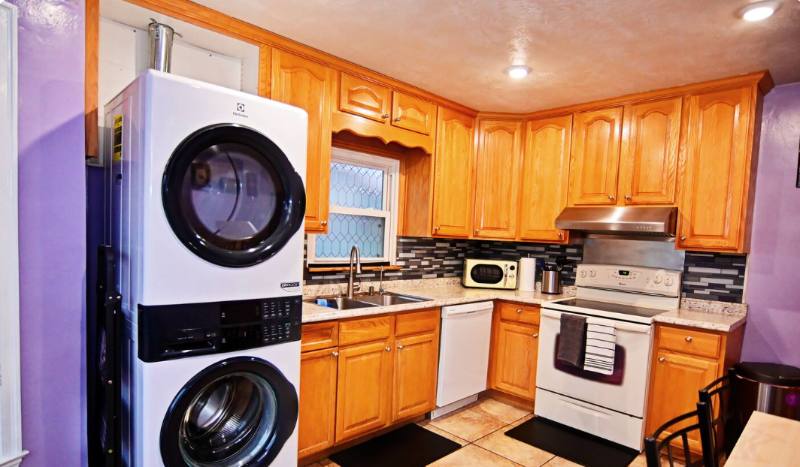 Townhouse for rent at 470 Edith Ave S, Salt Lake City, UT 84111