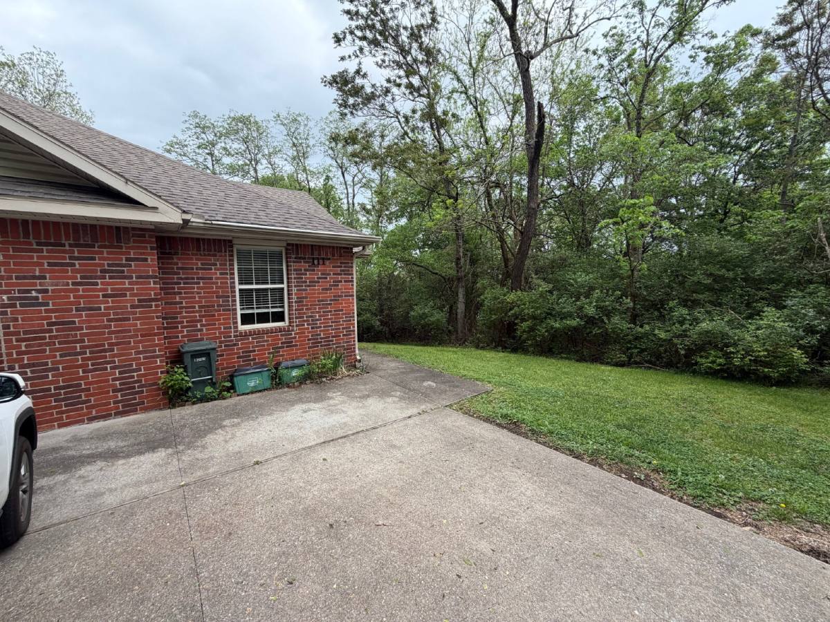 Townhouse for rent at 111 E Rock St, Fayetteville, AR 72701