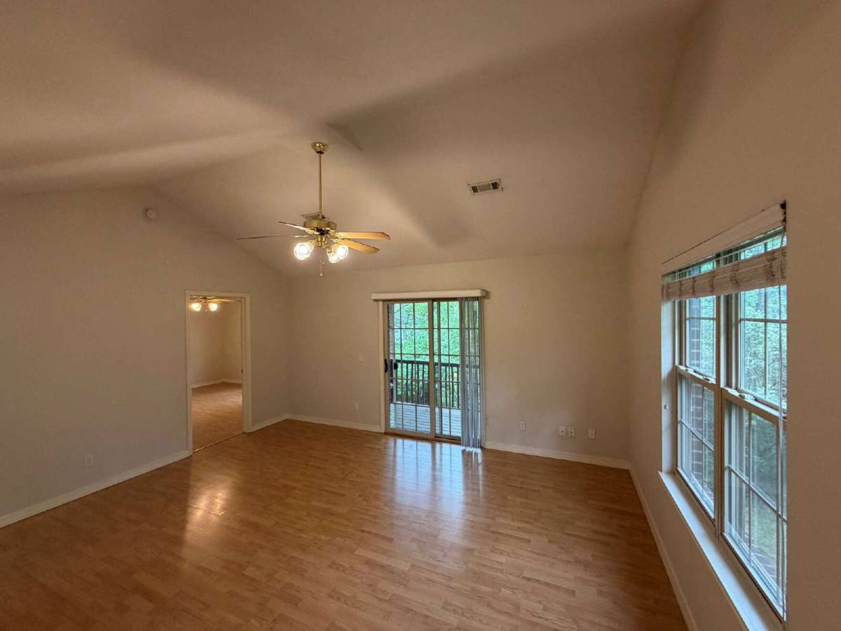 Townhouse for rent at 111 E Rock St, Fayetteville, AR 72701