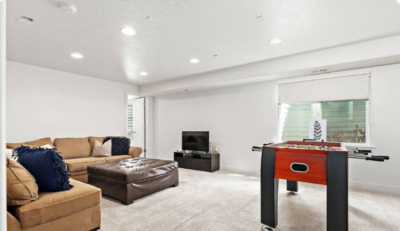 Townhouse for rent at 9721 Fira Lane, South Jordan, UT 84095