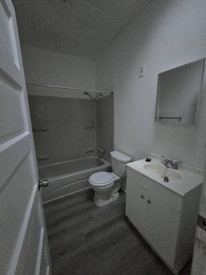 House for rent at 41 Wilkinson Place, Trenton, NJ 08618