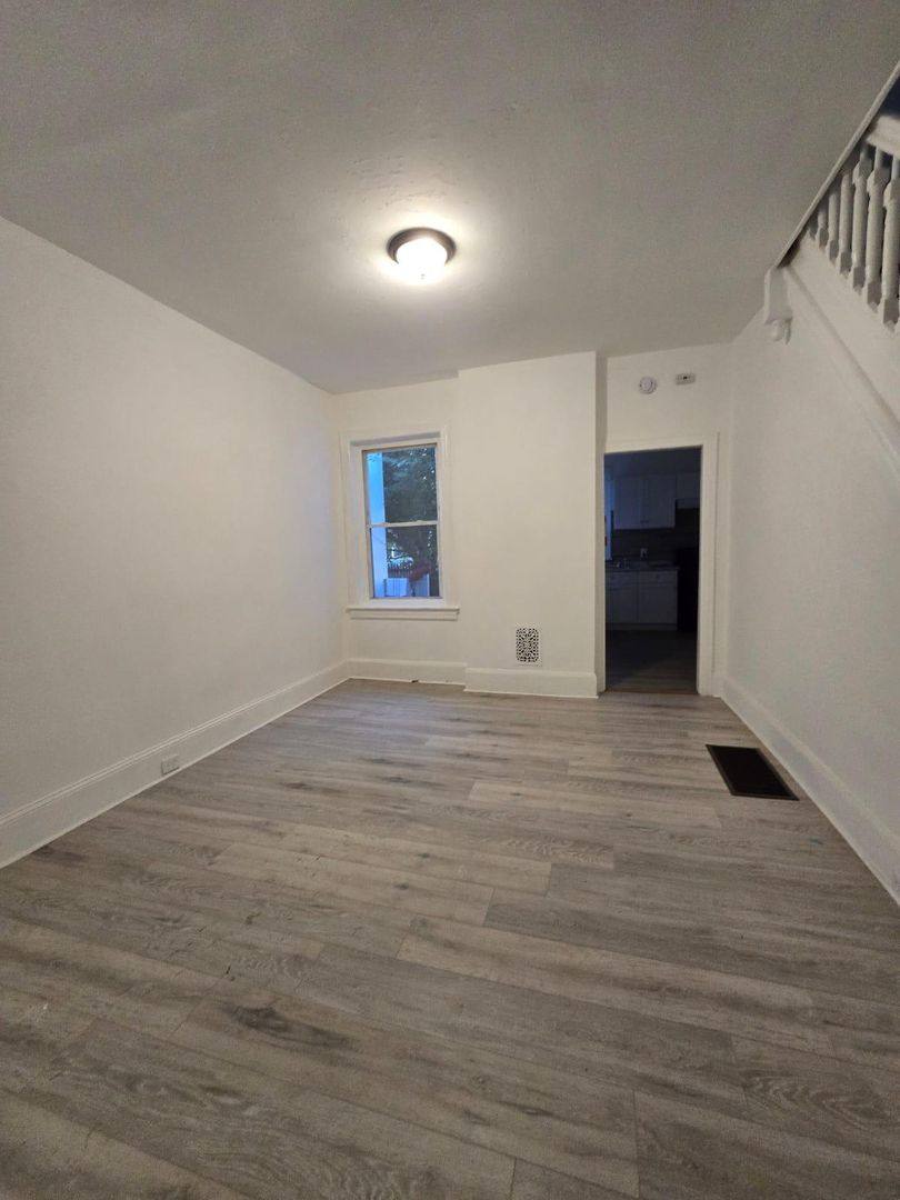 House for rent at 41 Wilkinson Place, Trenton, NJ 08618