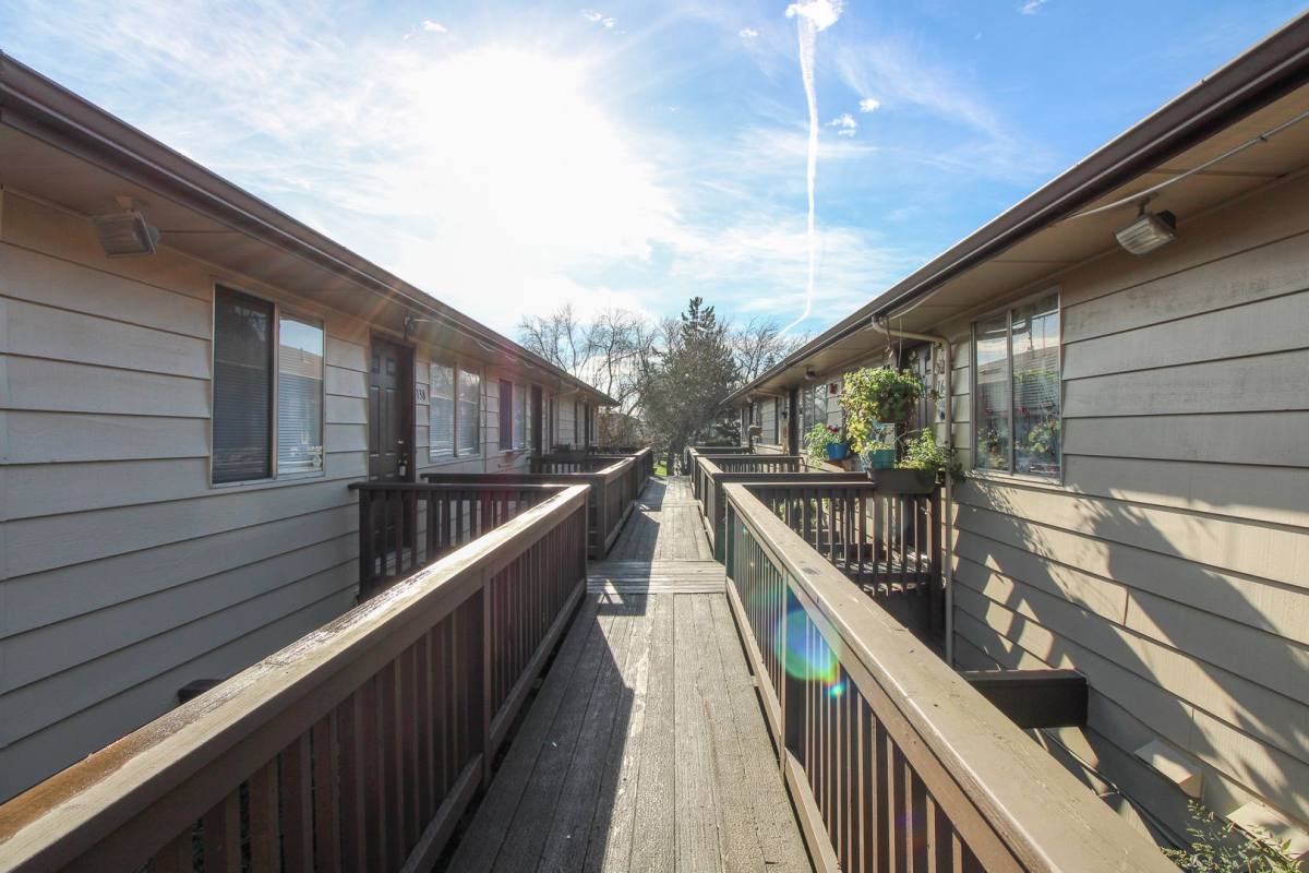 Apartment for rent at 132-168 Sunset Ave N, Salem, OR 97303